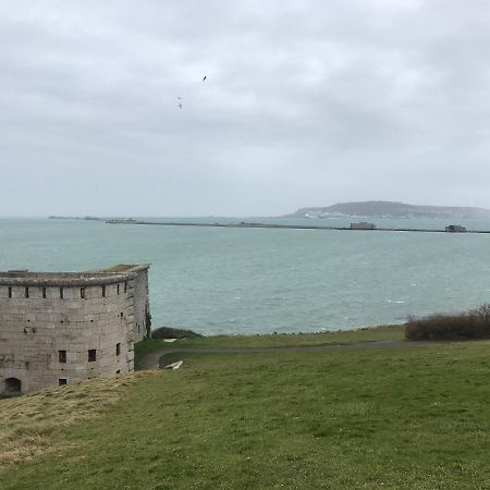 A Stones Throw To The Beach :-) Weymouth Luaran gambar